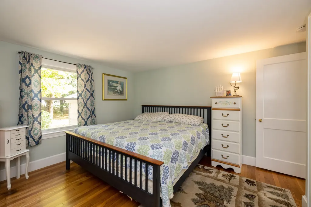 67 Fletcher Street Kennebunk ME 04043