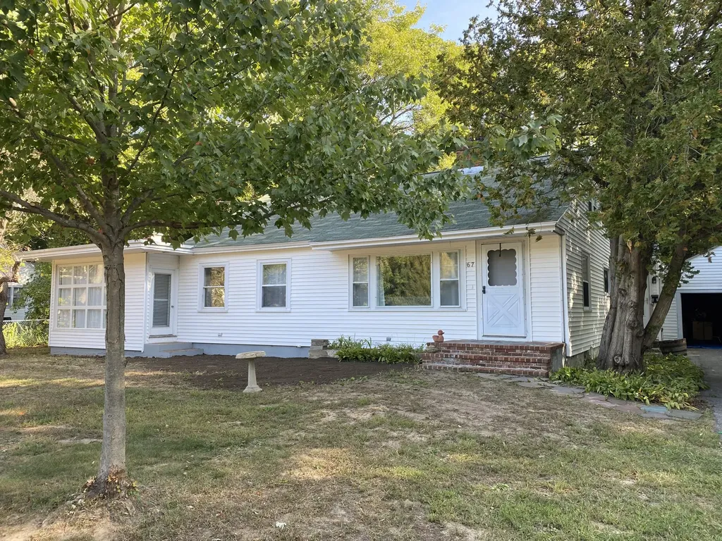 67 Fletcher Street Kennebunk ME 04043