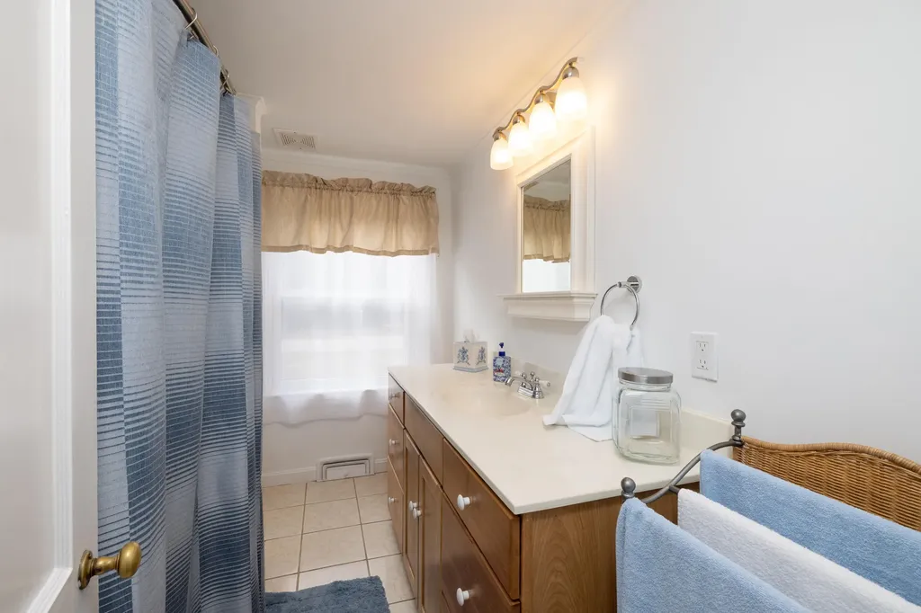 67 Fletcher Street Kennebunk ME 04043