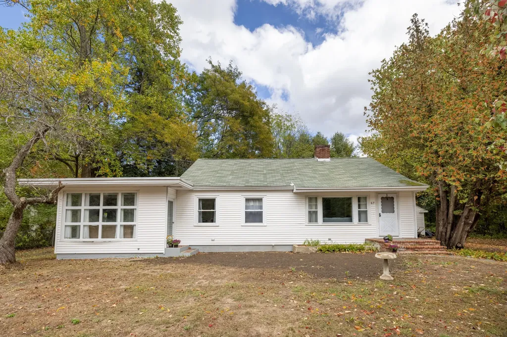 67 Fletcher Street Kennebunk ME 04043