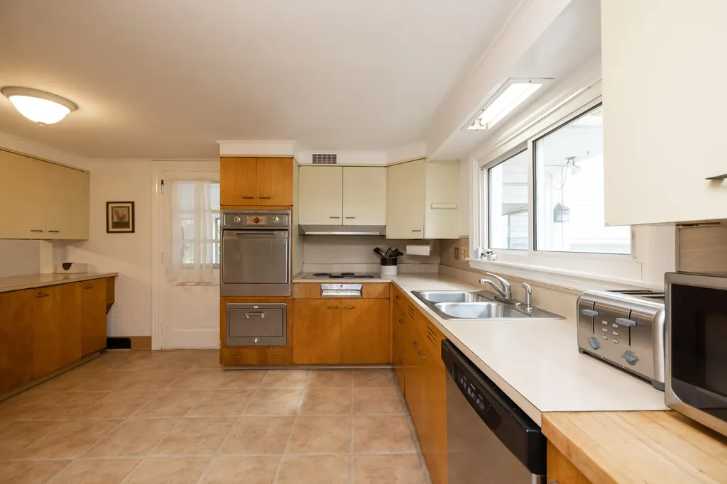 67 Fletcher Street Kennebunk ME 04043