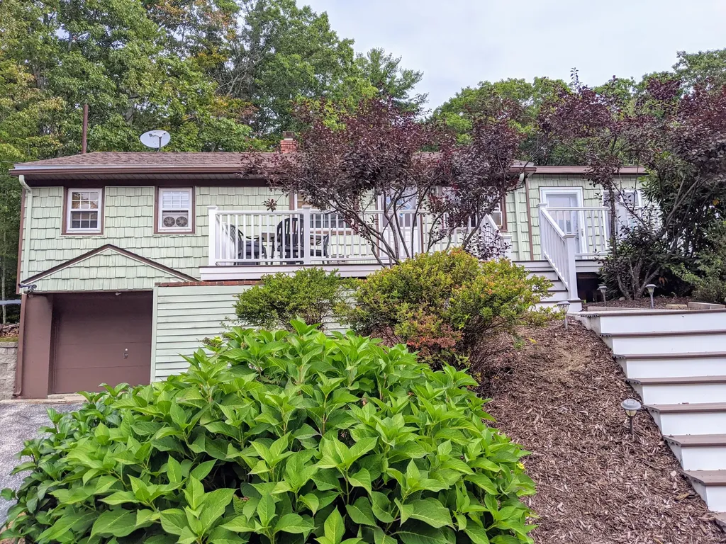 15 Cressey Road Gorham ME 04038
