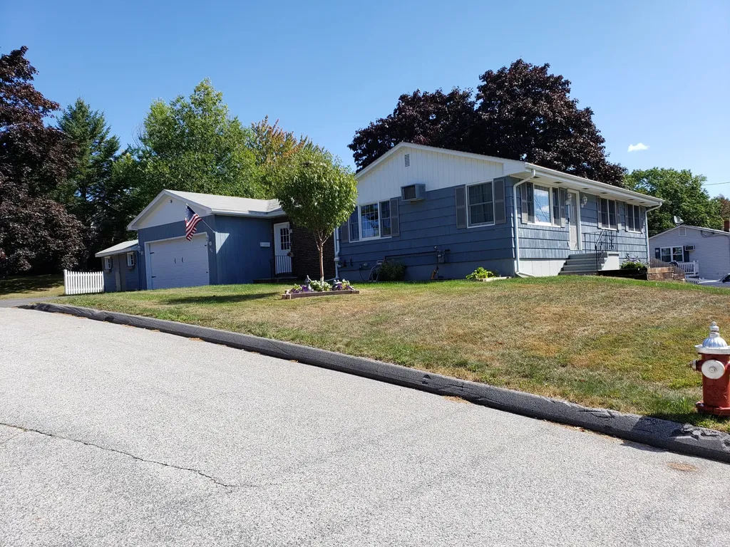 422 Pleasant Street Lewiston ME 04240