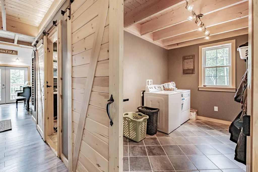 68 Packard Road Lincolnville ME 04849