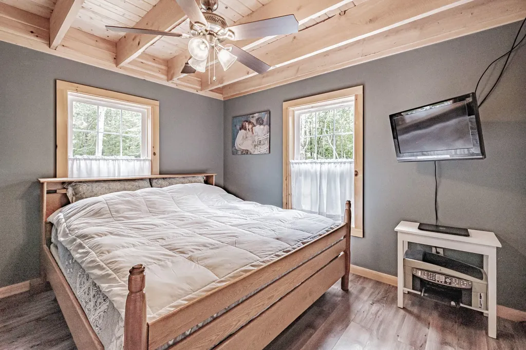 68 Packard Road Lincolnville ME 04849