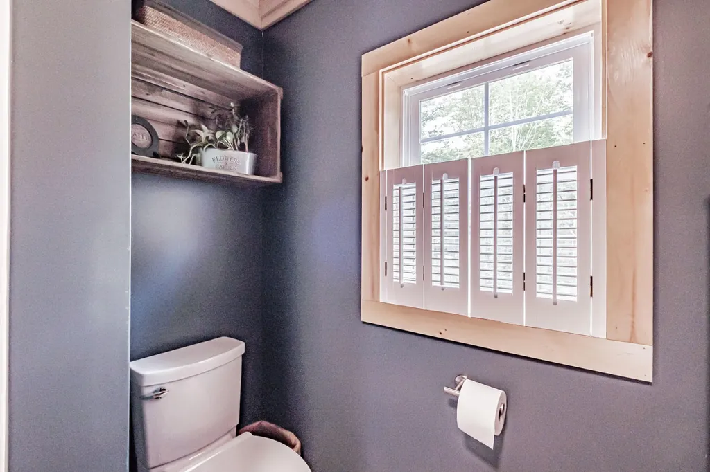 68 Packard Road Lincolnville ME 04849