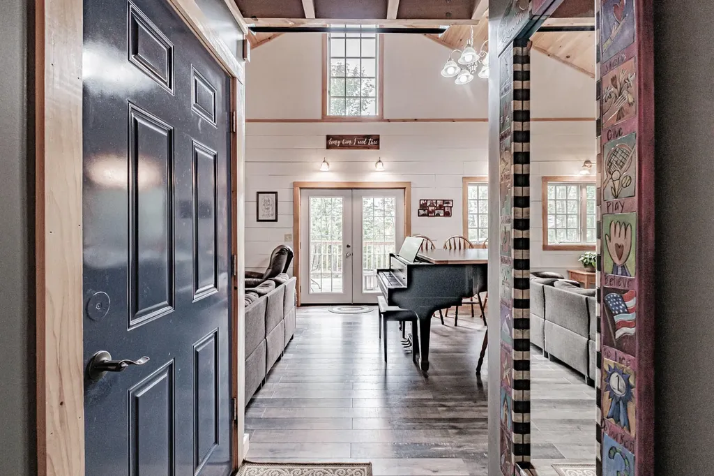 68 Packard Road Lincolnville ME 04849