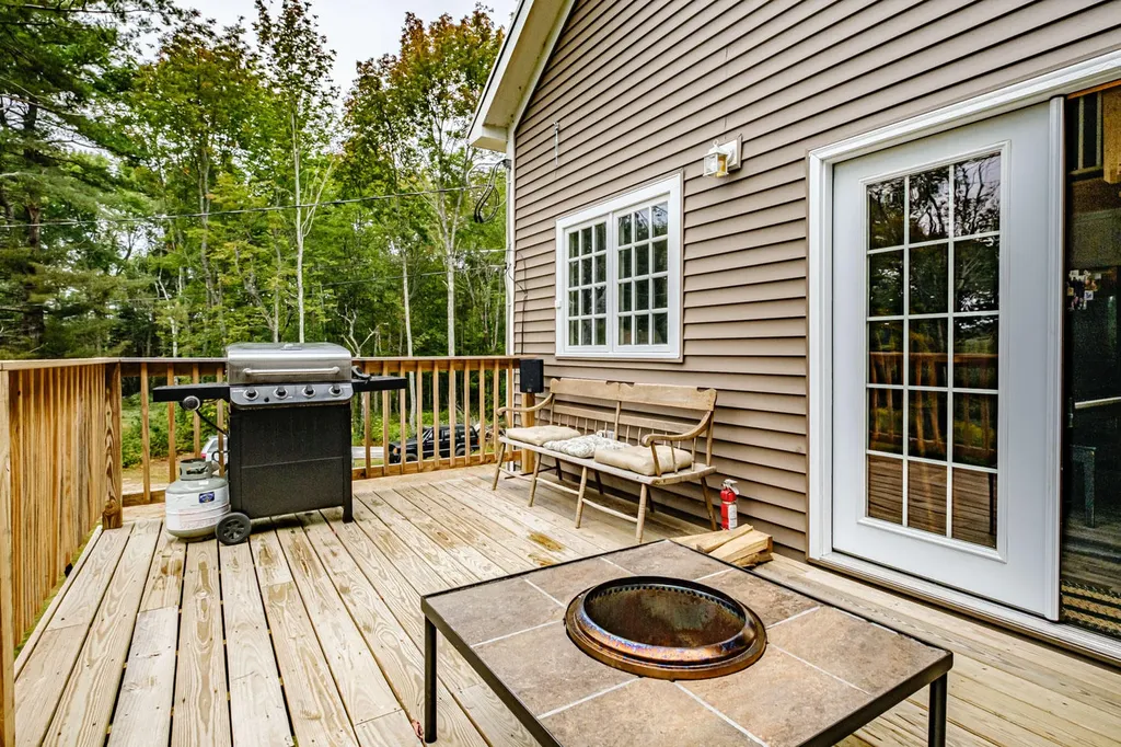 68 Packard Road Lincolnville ME 04849