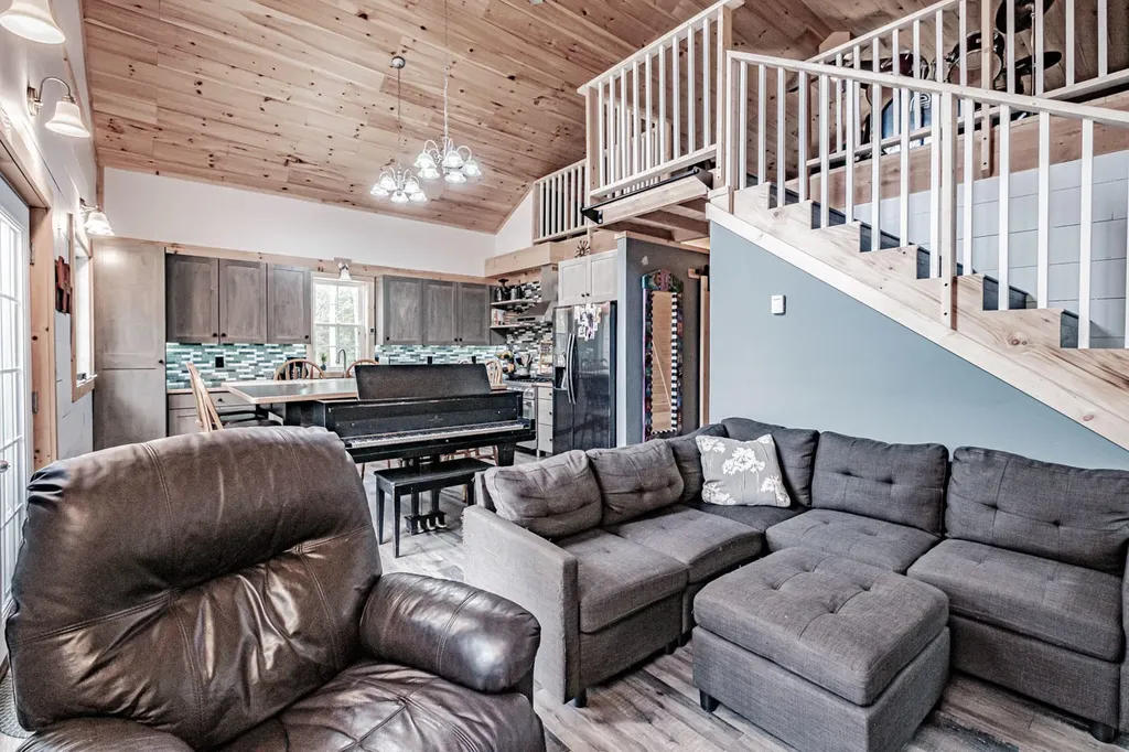 68 Packard Road Lincolnville ME 04849