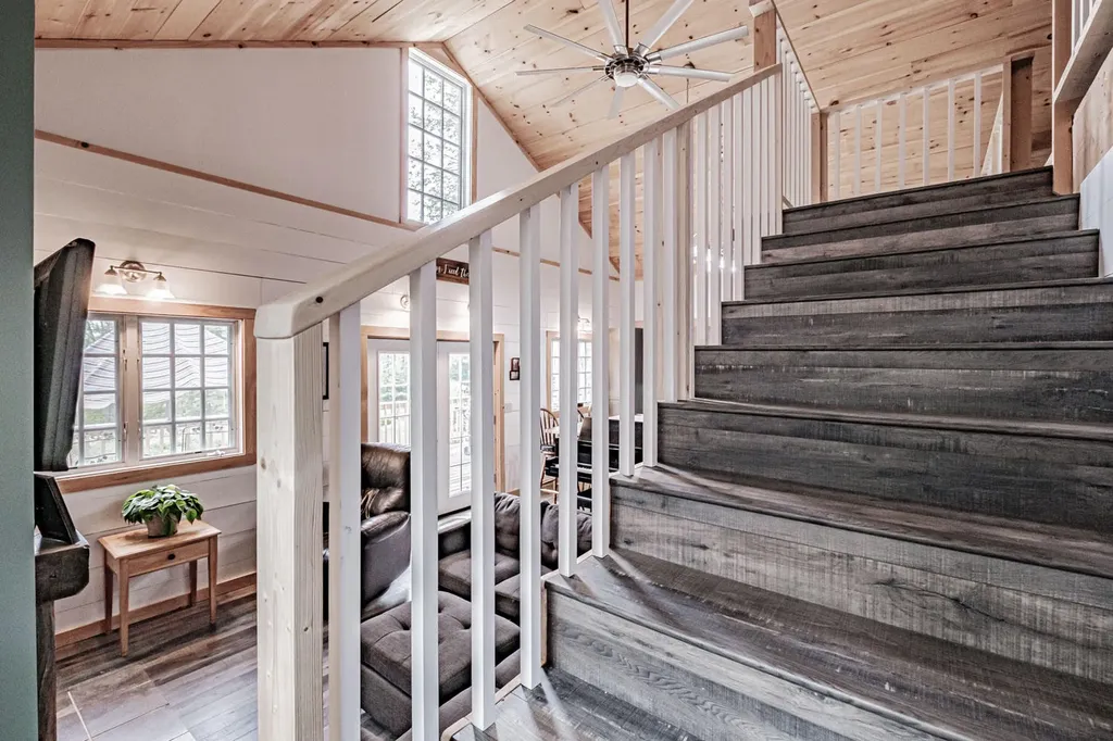 68 Packard Road Lincolnville ME 04849