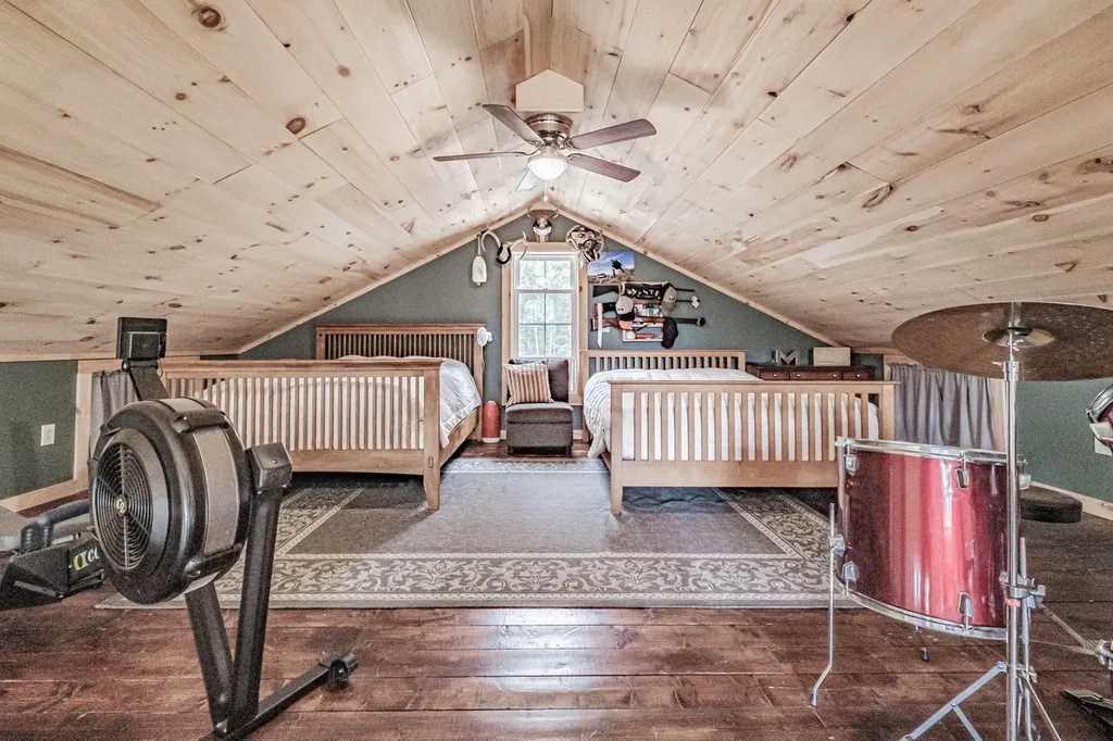 68 Packard Road Lincolnville ME 04849