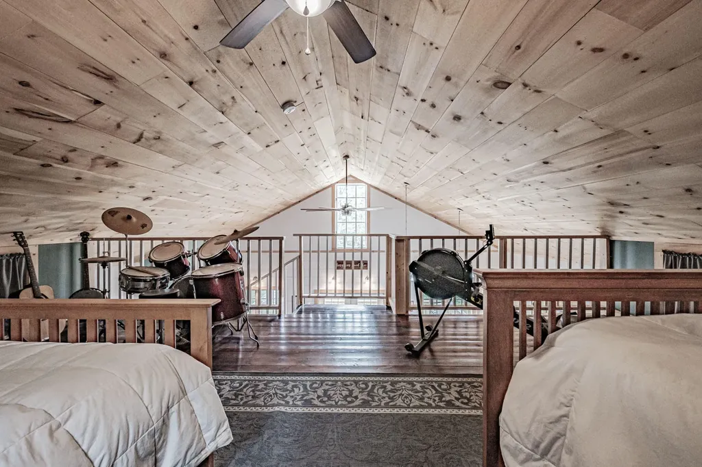 68 Packard Road Lincolnville ME 04849