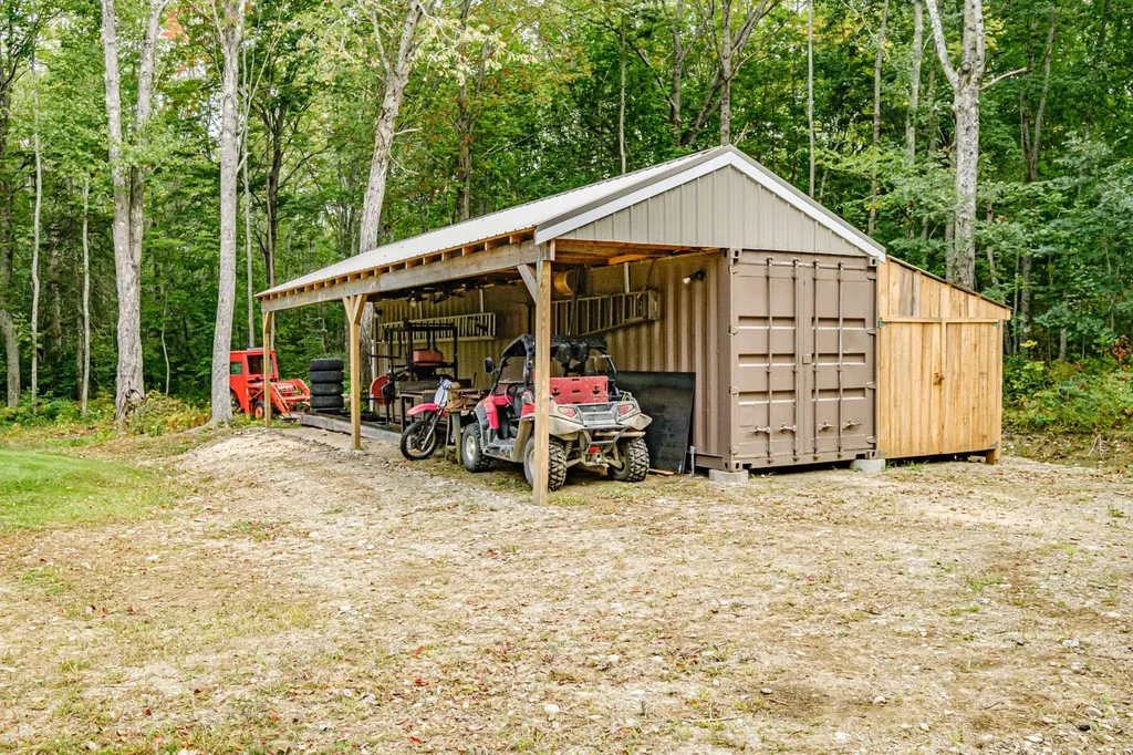 68 Packard Road Lincolnville ME 04849
