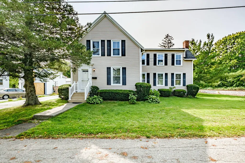 16 Berkley Street Rockland ME 04841