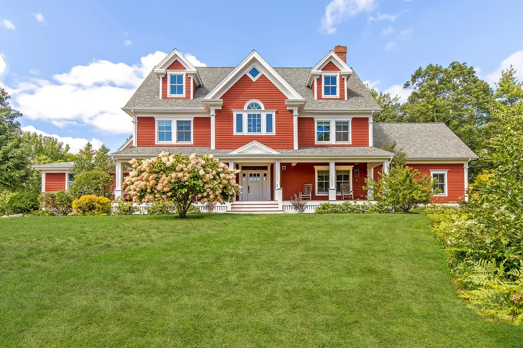 24 Sea Rose Lane Freeport ME 04032