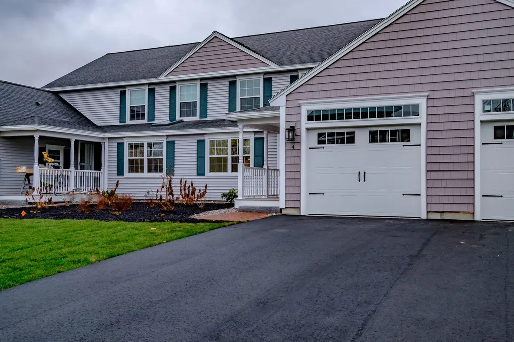12 Mica Court Topsham ME 04086