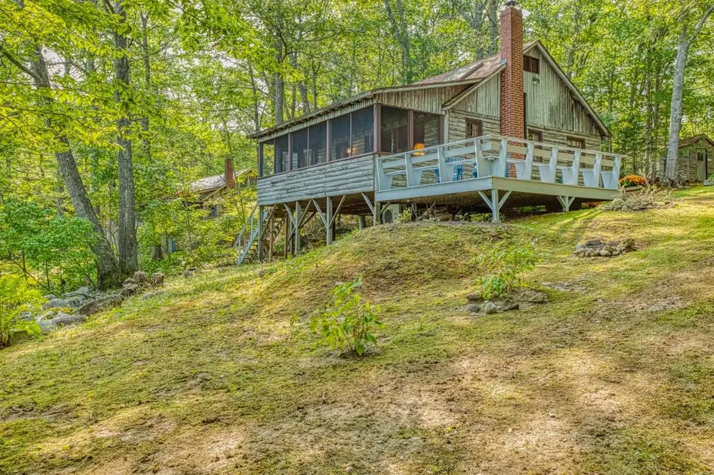 14 Wolf Road Boothbay ME 04537