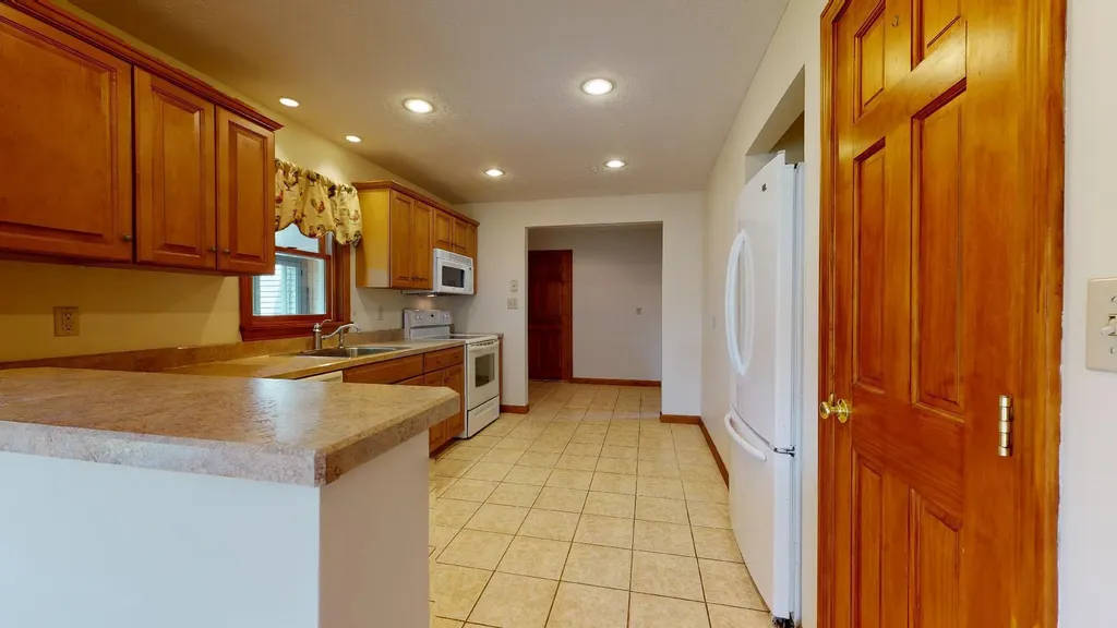 53 Wakefield Road Kennebunk ME 04043