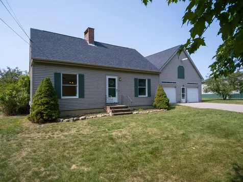 53 Wakefield Road Kennebunk ME 04043