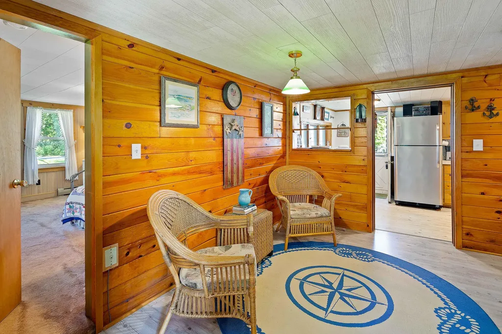 5 Knowlton Avenue Owls Head ME 04854