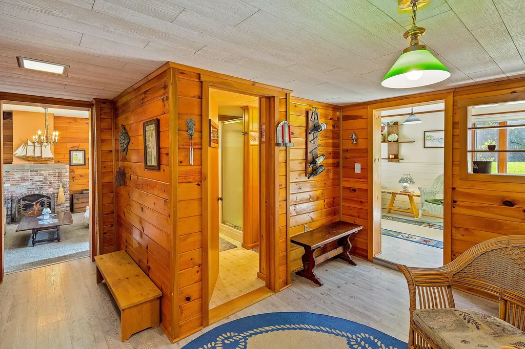 5 Knowlton Avenue Owls Head ME 04854