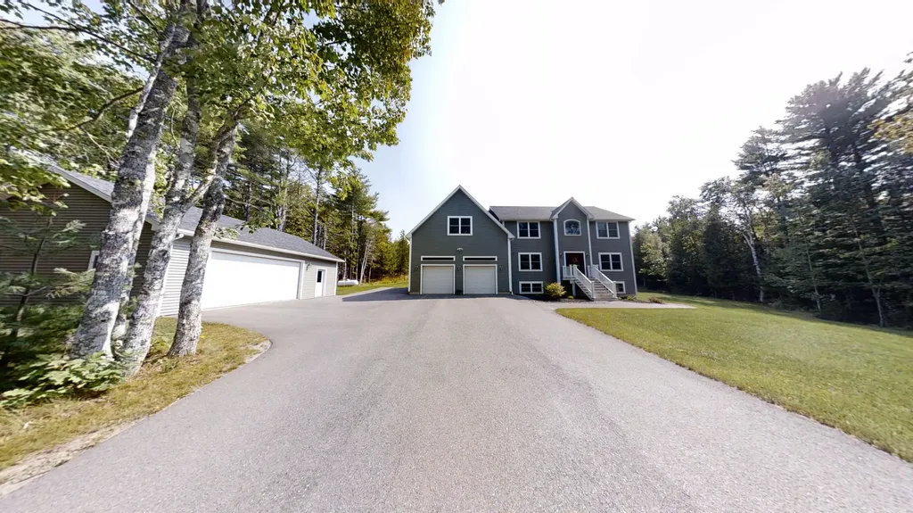 19 Barrett Lane Holden ME 04429