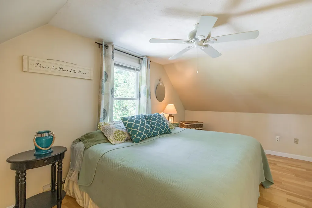8 Thompson Lane Windham ME 04062