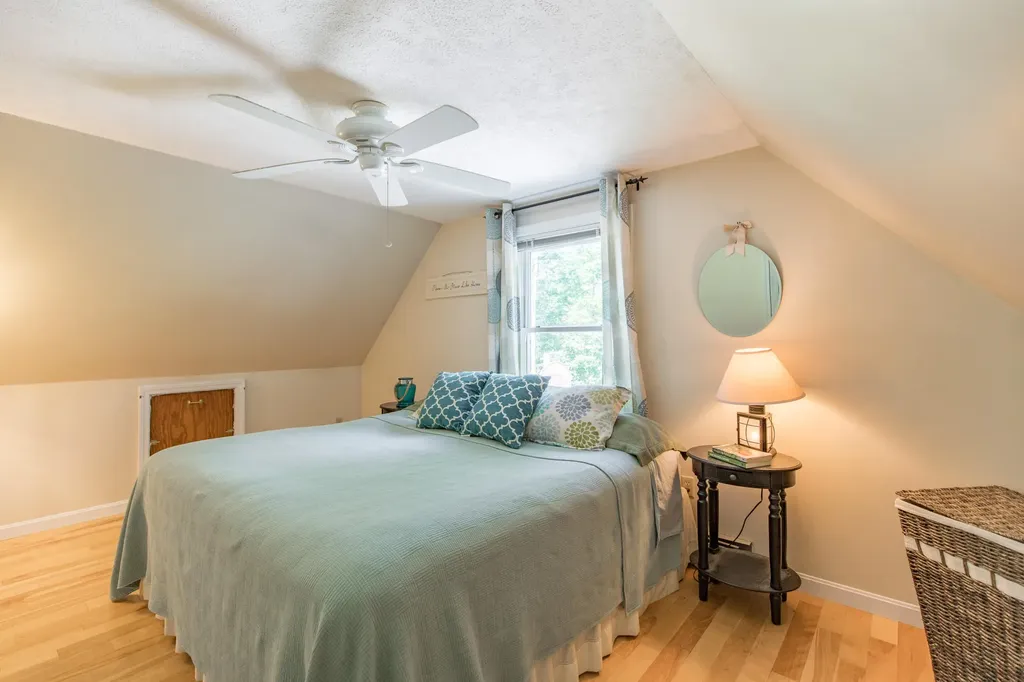 8 Thompson Lane Windham ME 04062