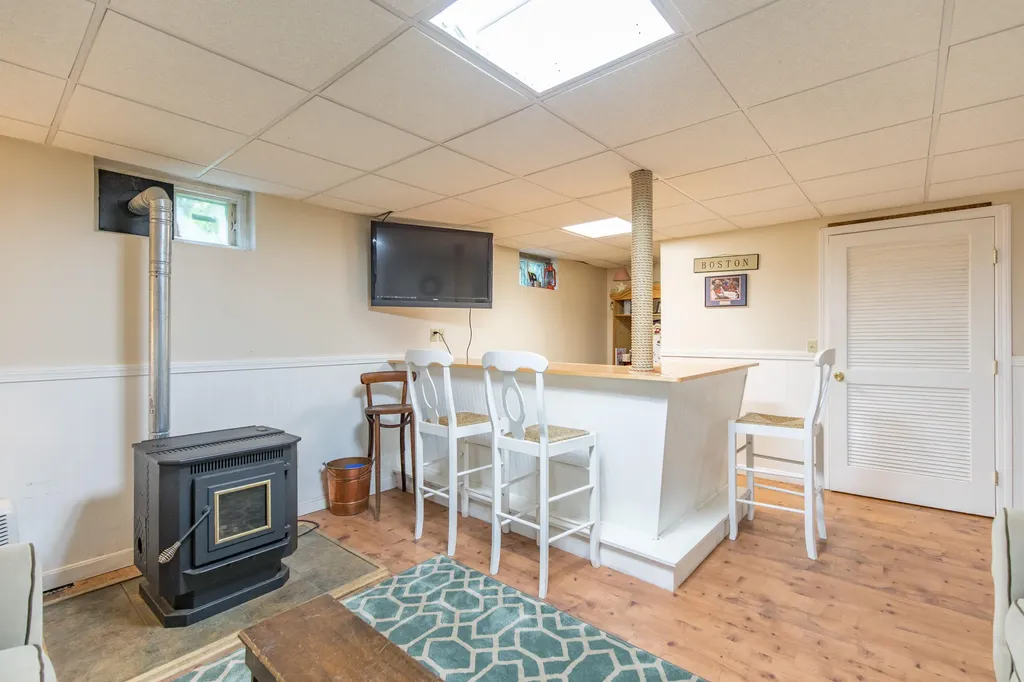 8 Thompson Lane Windham ME 04062