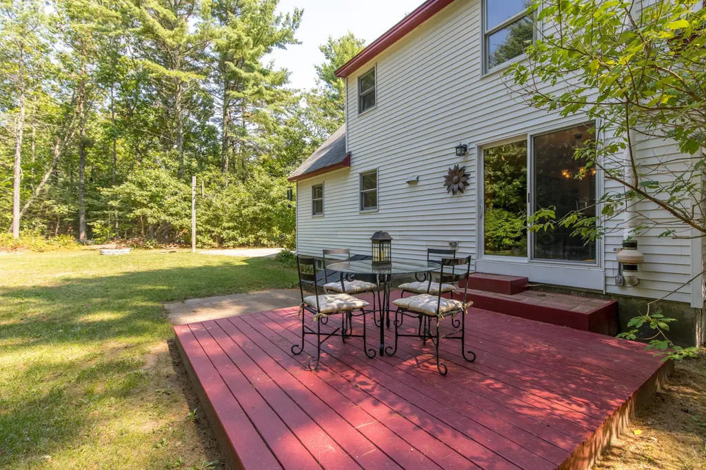 8 Thompson Lane Windham ME 04062
