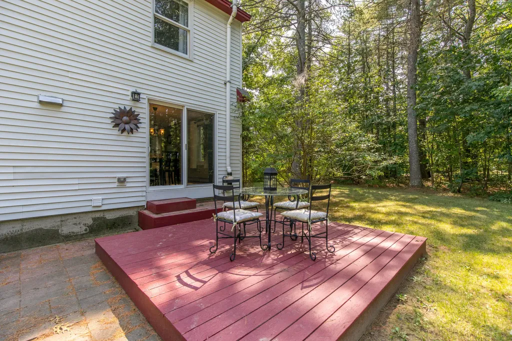 8 Thompson Lane Windham ME 04062