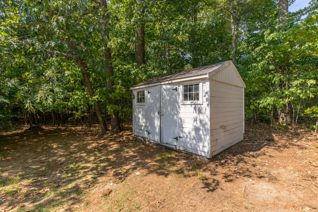8 Thompson Lane Windham ME 04062