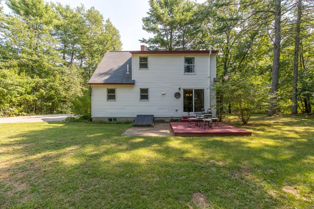 8 Thompson Lane Windham ME 04062