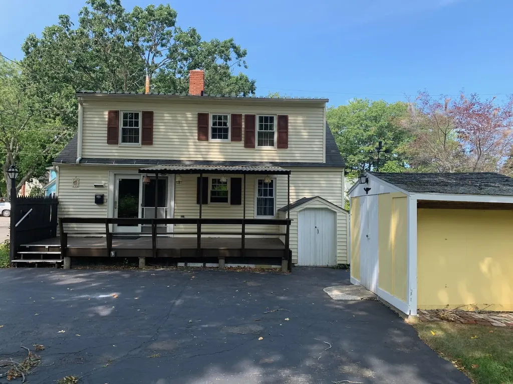 17 Prospect Street Sanford ME 04083