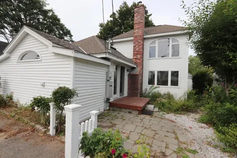 11 Island Avenue Kittery ME 03904