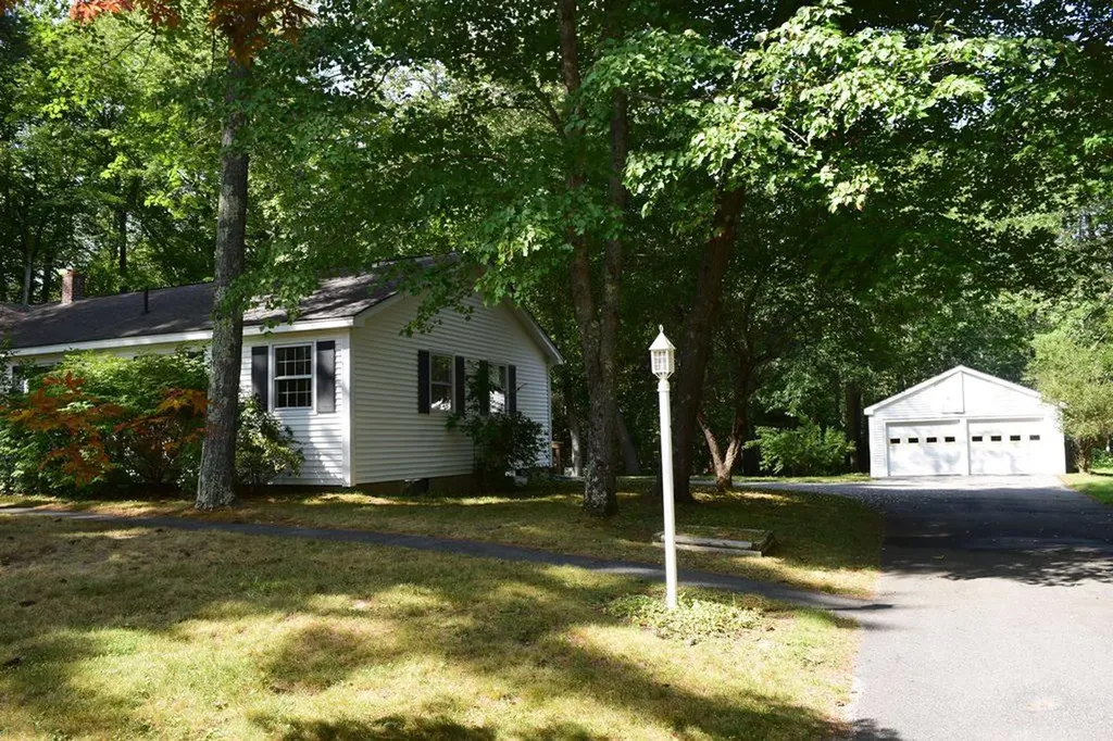 135 Bucksport Road Ellsworth ME 04605