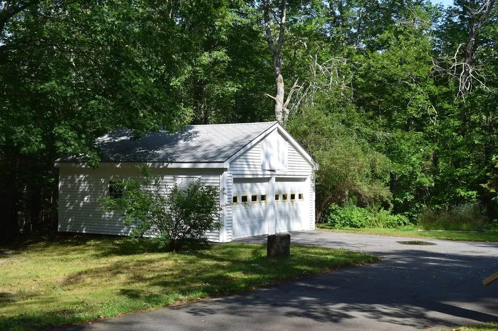 135 Bucksport Road Ellsworth ME 04605