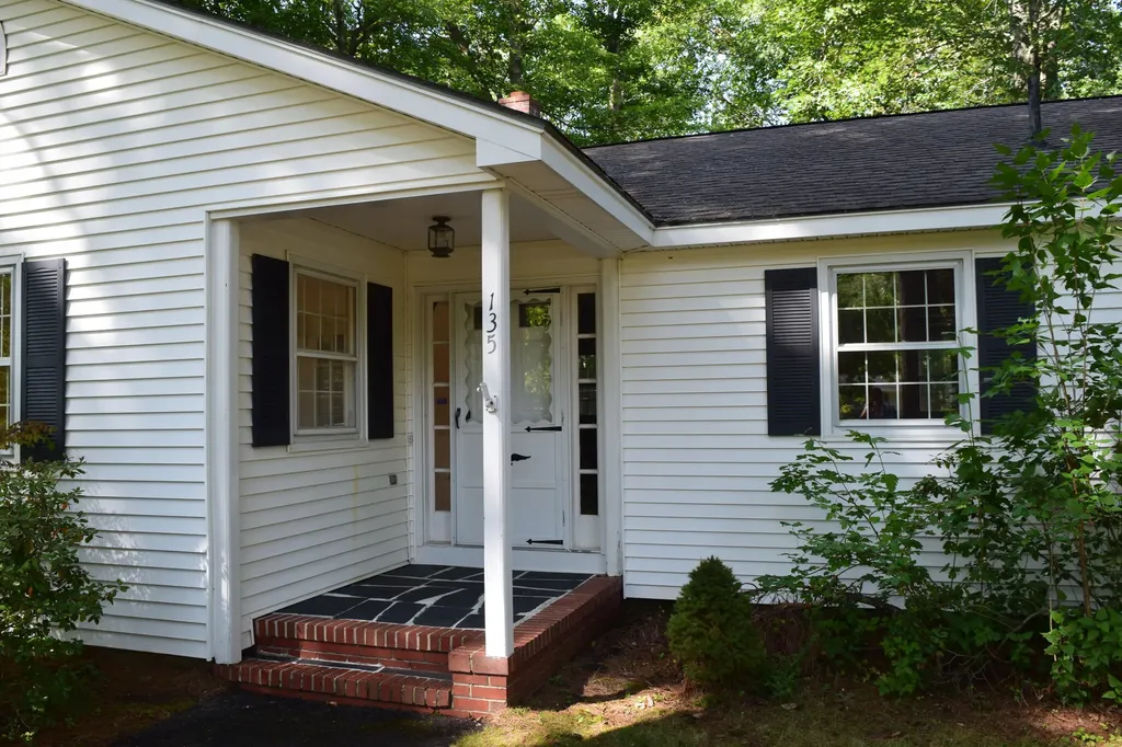 135 Bucksport Road Ellsworth ME 04605