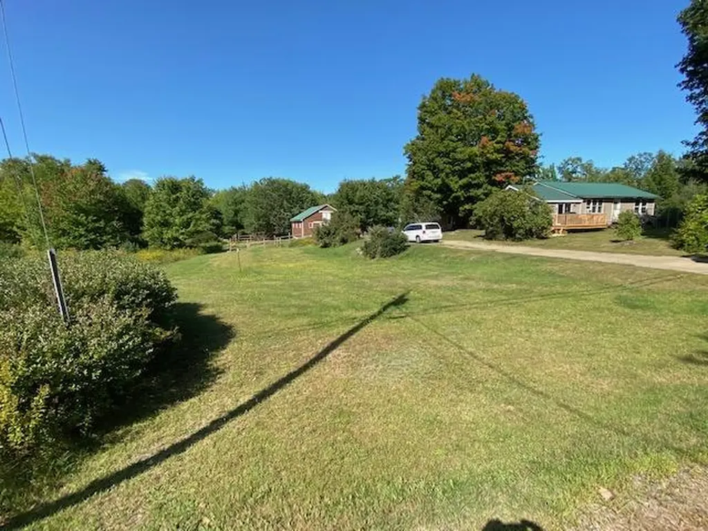 48 Barton Road Windsor ME 04363