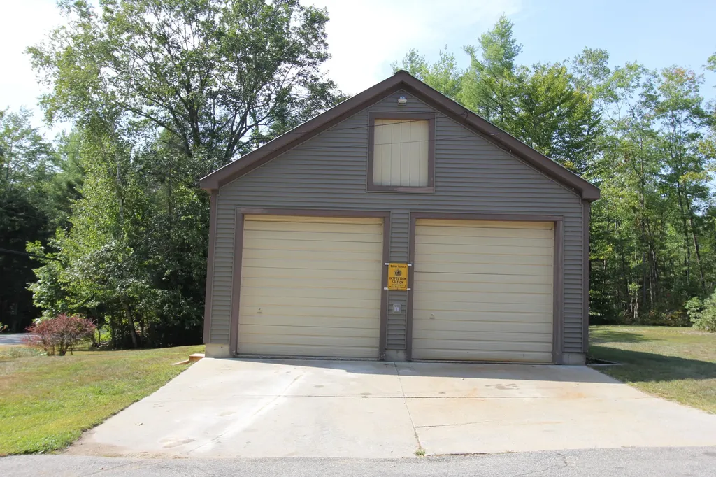 110 Center Bridge Road Turner ME 04282