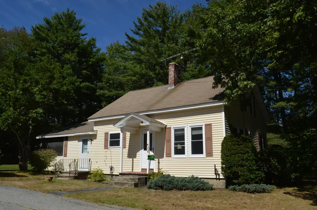 971 Main Street Monmouth ME 04259