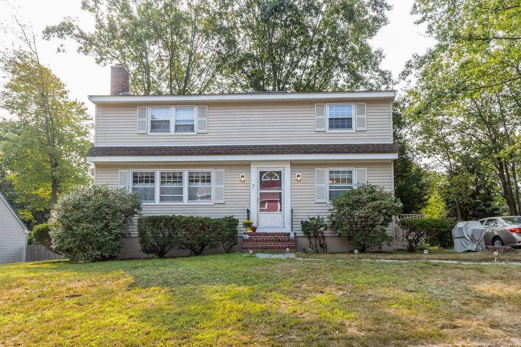 7 Shulman Drive Brunswick ME 04011