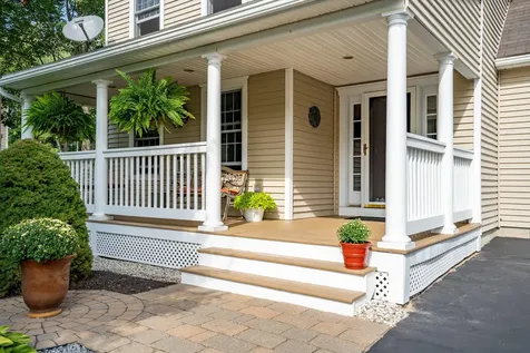 62 Anthony Avenue Topsham ME 04086