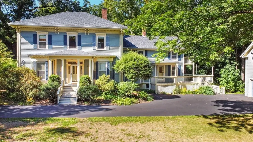 120 Dresden Avenue Gardiner ME 04345