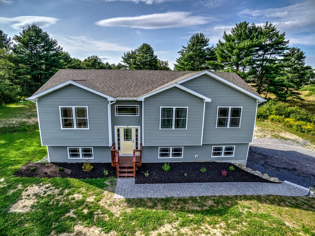 33 Heritage Drive Sidney ME 04330