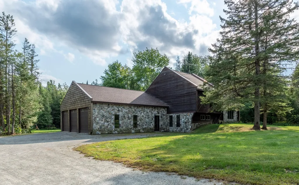 630 Warren Hill Road Palmyra ME 04965