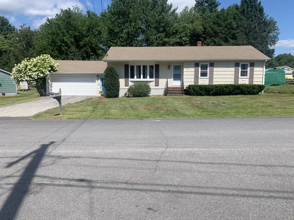 5 Balsam Street Lewiston ME 04240