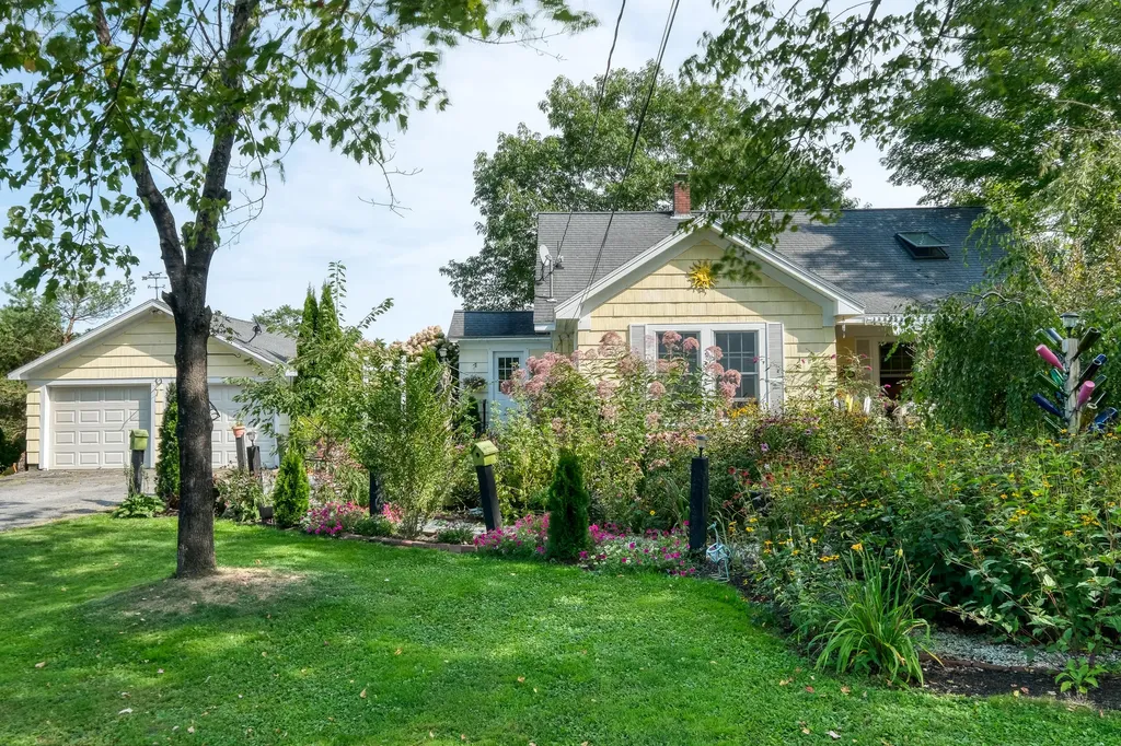 62 Lynch Road Newcastle ME 04553