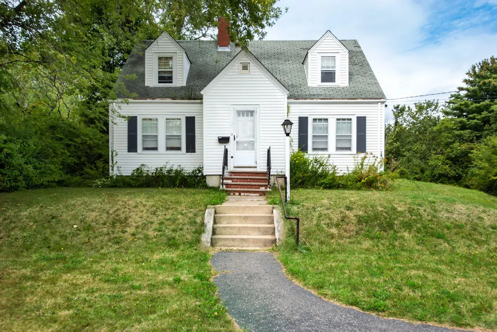 105 Bolt Hill Road Eliot ME 03903