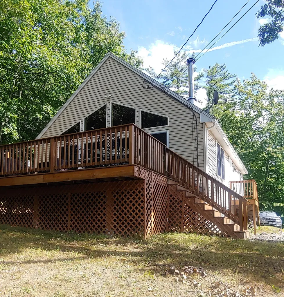 7 Lakeview Drive Naples ME 04055